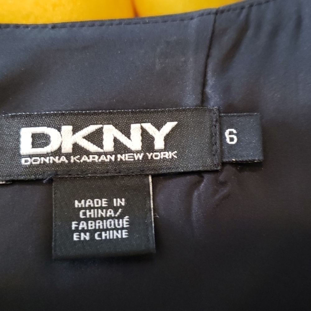DKNY SIMPLE BLACK DRESS - Picture 6 of 6